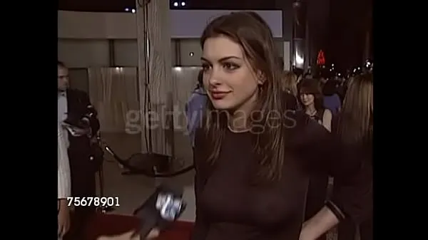 Neue Anne Hathaway in ihrem berüchtigten durchsichtigen Top coole Clips