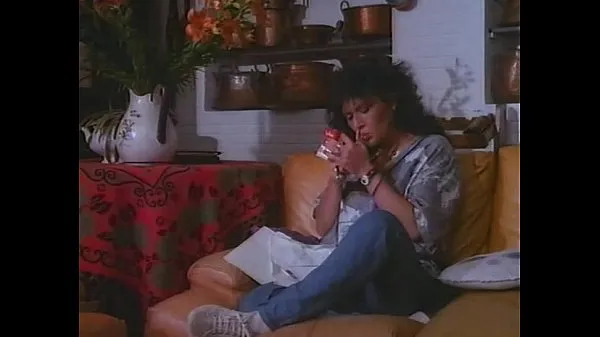 De nouveaux clips Le vice préféré de ma femme (1988) - Coupes de fellation et éjaculations sympas 