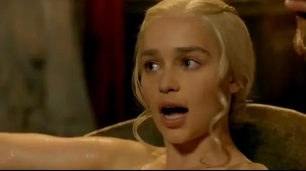 Clips nuevos Emilia Clarke Juego de tronos T03 E08 geniales