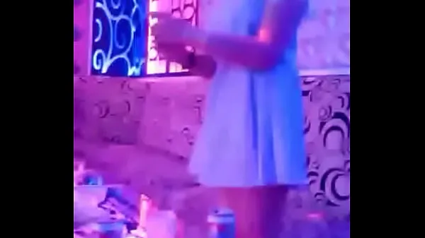 새롭고 멋진 클립Khmer Girl Dancing in Karaoke