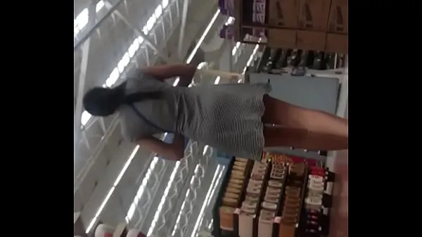 Clips nuevos upskirt chavita rica empinada en walmart geniales