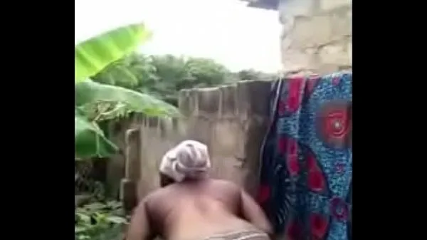 Clips nuevos Busola Naija Girl bañándose video reventado en línea geniales