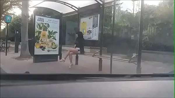 Nye bitch at a bus stop seje klip