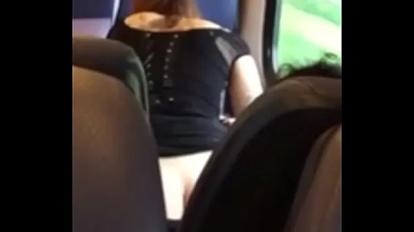 Clips nuevos Pareja teniendo sexo en un tren holandés geniales