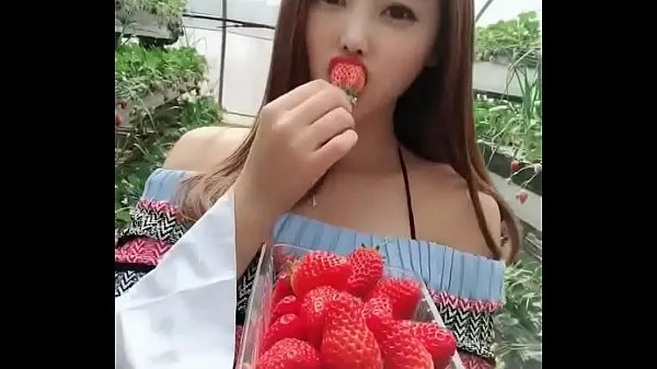 新草b专用手机复制链接打开 裸聊大秀些人杀人不眨眼。小杰的心一下子提到嗓子眼，豆子色迷迷地用刀顺着王美娇酷的剪辑