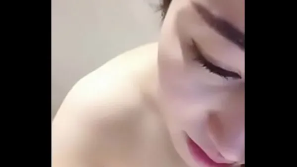 Klip baru 手机直播逼逼无毛少妇主播浴缸里面道具跳蛋自慰大秀 - 加 威 信nb77188 keren