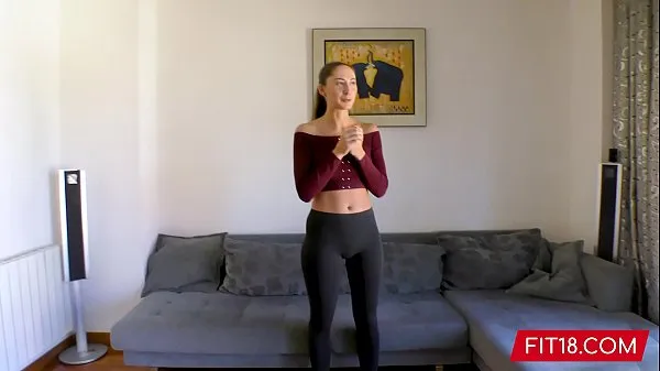 Neue Mädchen mit großem Yoga-Esel gefickt von Fitness Casting Agent coole Clips