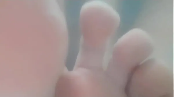 Nieuwe Tiny preview of underwater foot worship coole clips