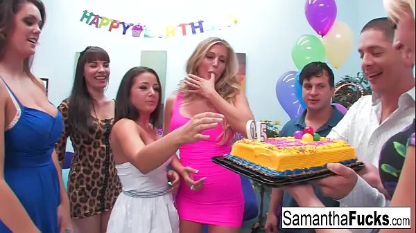 نئے Samantha celebrates her birthday with a wild crazy orgy ٹھنڈے کلپس
