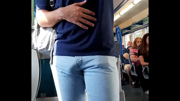 Nuove clip Grande valigia sul grande treno di rigonfiamento fantastiche