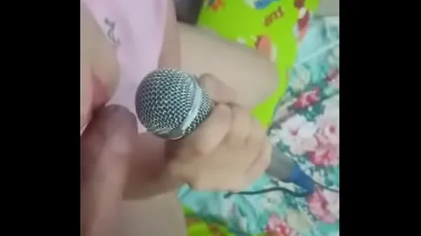 新Singing karaoke while sucking the bird that once loved mon 2k bank 98 thu Quynh酷的剪辑