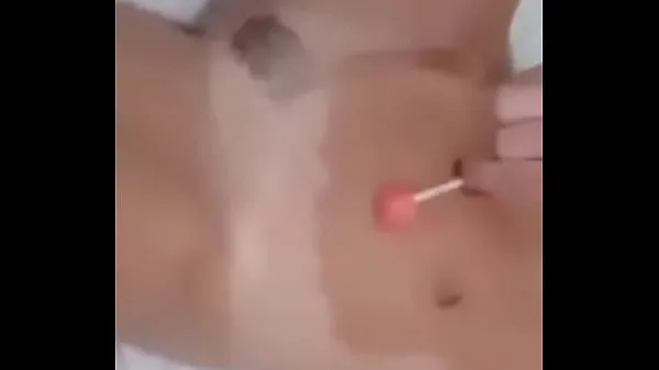 新Delicious bitch playing with lollipop in cunt酷的剪辑