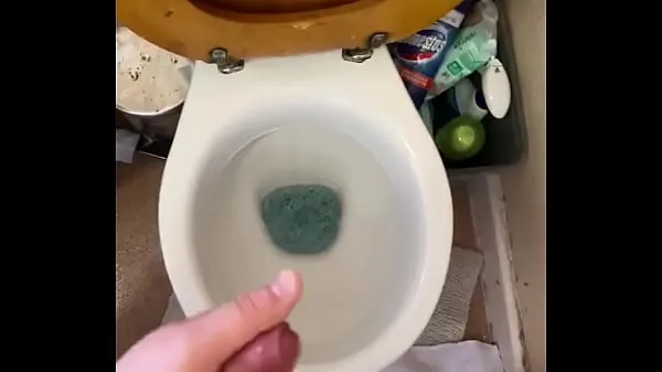 Neue Masturbieren in den Toiletten mit heißem, nassem Cumshot coole Clips