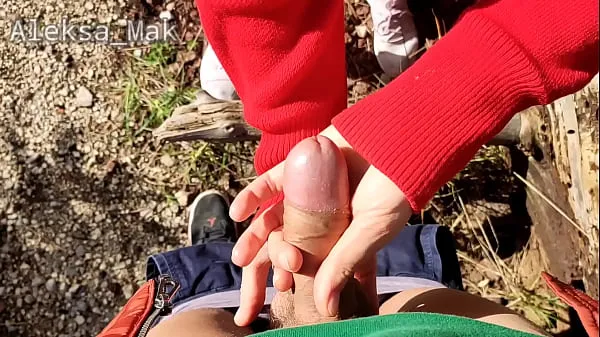 Neue BEEINDRUCKEND ! Petite Walk in the Woods endet mit Friend Cumshot coole Clips