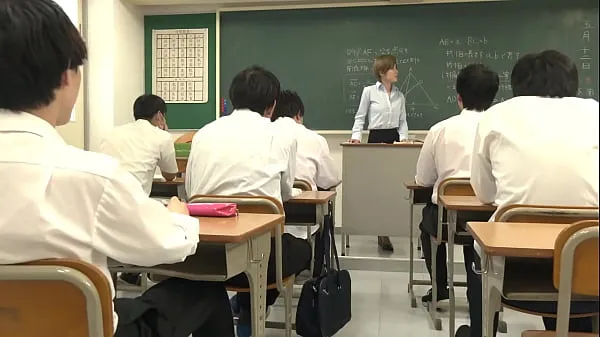 De nouveaux clips L'enseignante mariée Mio Kimishima qui se mouille 10 fois dans un cours de sperme qui ne peut pas faire de voix sympas 