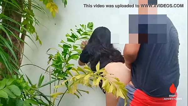 De nouveaux clips J'ai baisé la copine des troupes derrière leur maison - de Pinay sympas 