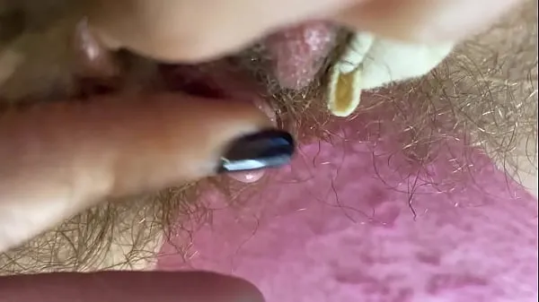 De nouveaux clips Extrême Gros plan Gros clitoris Frotter l'orgasme chatte poilue humide sympas 