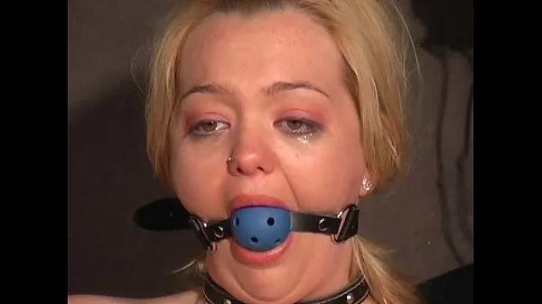 Új Donnas Ballgagged Humiliation and Electro klassz klip