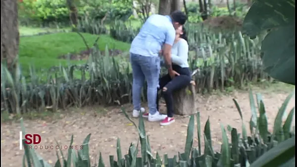 New SPYING ON A COUPLE IN THE PUBLIC PARK cool Clips