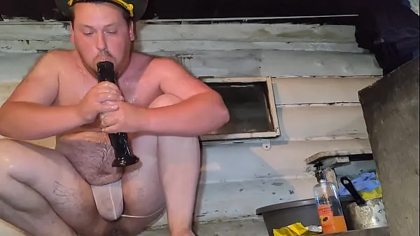 De nouveaux clips Russian gay rides his huge tasty ass on a black dick and sucks sympas 