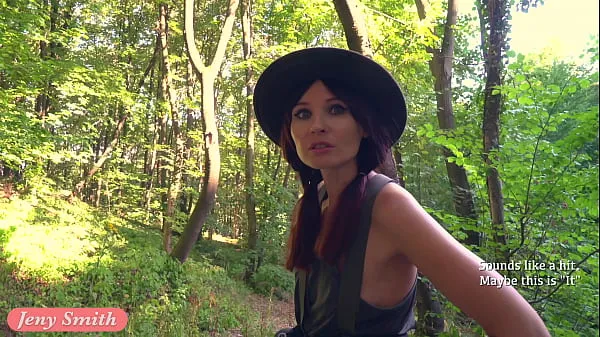 Nackter Späher im Wald. Jeny Smith und ihre erotischen Abenteuer