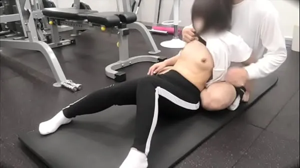 Nye My ex-boyfriend, whom I dated two years ago, became a gym instructor, and when I went to the gym to meet him for the first time in a while, my hands gradually approached my hip and chest, and I remembered two years ago kule klipp