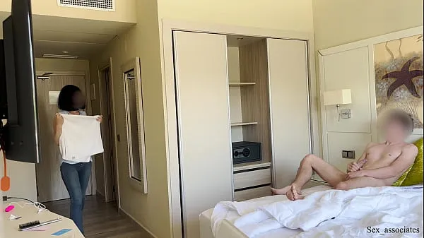 PUBLIC DICK FLASH. I pull out my dick in front of a hotel maid and she agreed to jerk me off