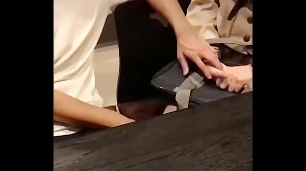 新阴道高潮/体内射精]“对不起……！高潮！！” 一个有弱点的年轻女子。 回应无法否认的被禁止的欲望酷的剪辑