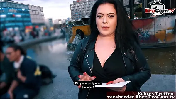 Yeni German fat BBW girl picked up at street casting harika Klipler